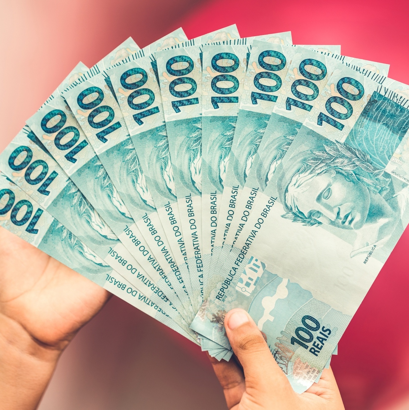 Segunda parcela do 13º salário deve ser paga até a próxima sexta-feira